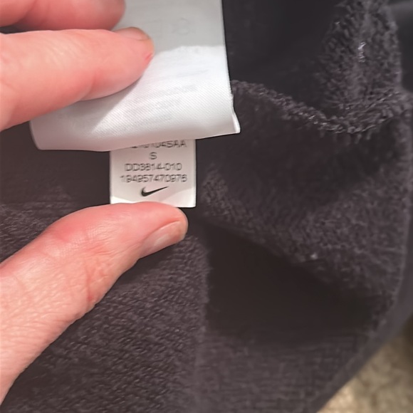 Nike Hooded Sweatshirt - Picture 11 of 11